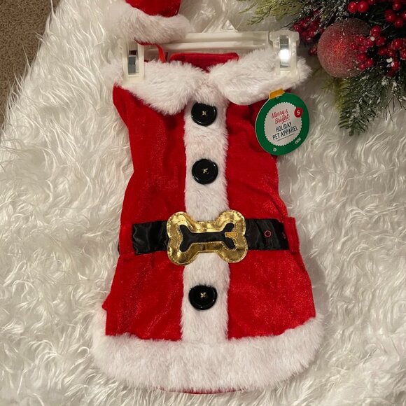 Adorable Santa Outfit with Hat for Dogs!  NWT Size Small - Picture 2 of 10